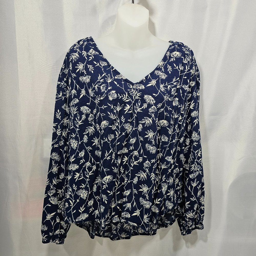 Ana Blouse Top, Size Large, Blue Floral Print, Long Sleeve, Longer back,